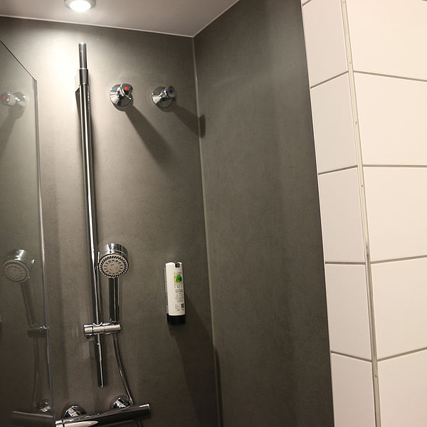 Ceramax Hybridceramic Fugenlose Keramik Duschwaende Fuer Die